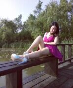 สาวใหญ่ หุ่นอวบ ผิวข๊าว ขาว เปิดหี ที่สาธารณะน่าเย็ดมาก