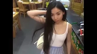 หนังxไทย พาเพื่อนน้องสาวตัวเล็กๆนมใหญ่ๆมาทานข้าว แล้วพาไปเย็ดที่โรงแรม