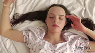 Porn18+ วัยรุ่นอยากลอง เล่นควยพ่อเลี้ยงจนพองโต อมดูดจู๋จนใหญ่แล้วถ่างขาให้